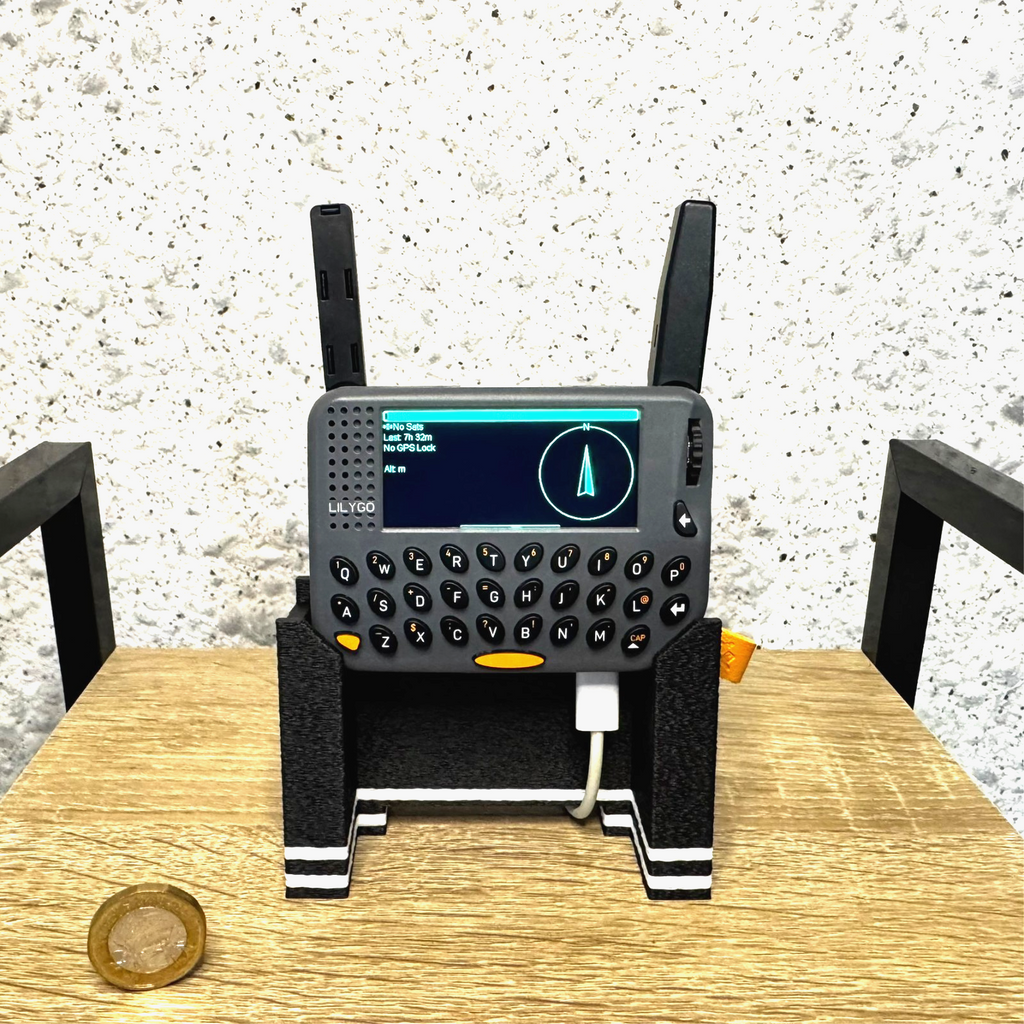 Stand for T-LoRa Pager (LILYGO) – Charging & Desk Display Holder