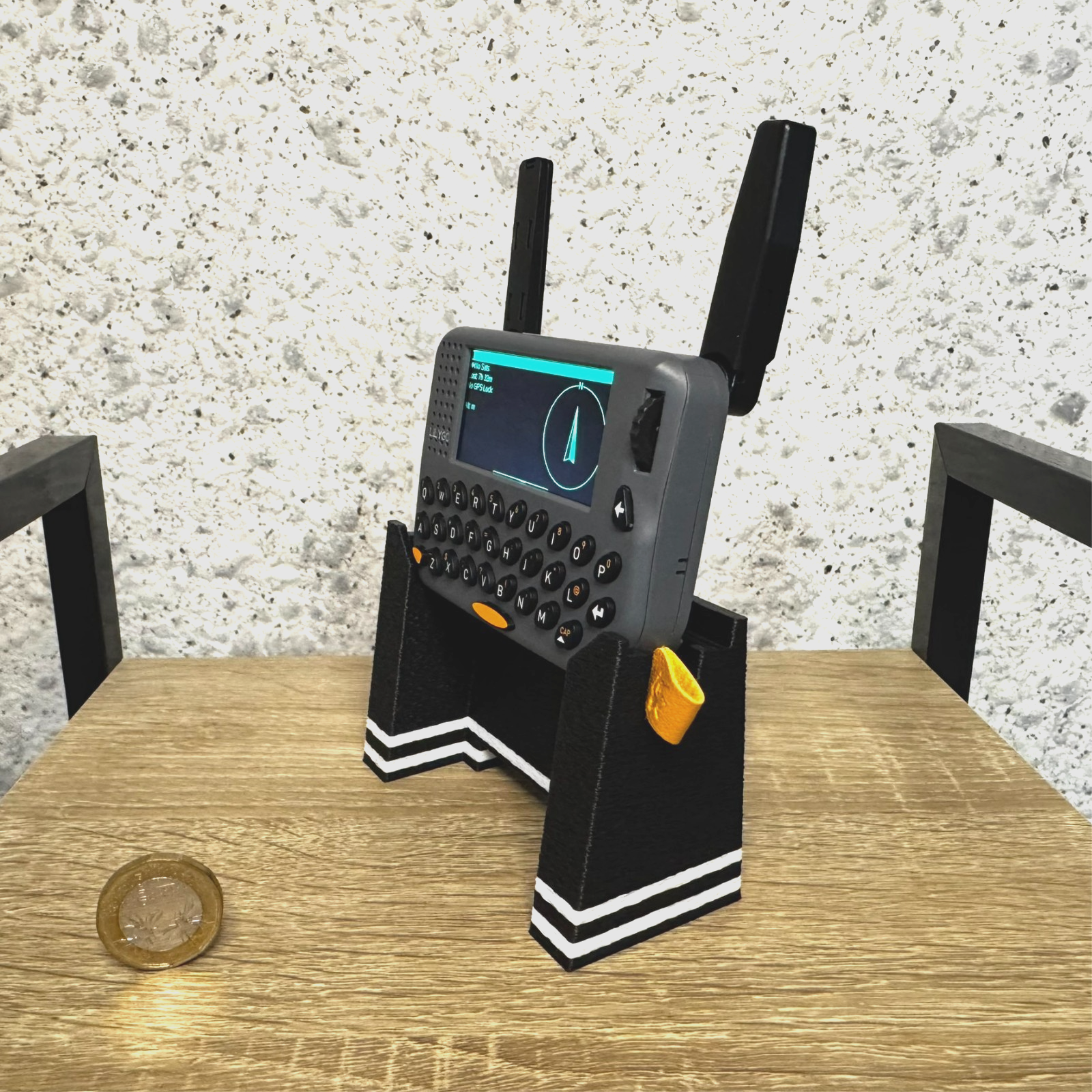 Stand for T-LoRa Pager (LILYGO) – Charging & Desk Display Holder